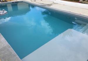 Photo CONSTRUCTION PISCINE BETON ARME SUR MESURE