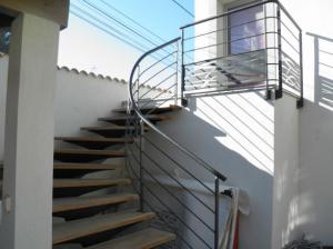 Photo CREATION ESCALIER ET BALCON