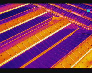 Photo Vrification de panneaux solaires